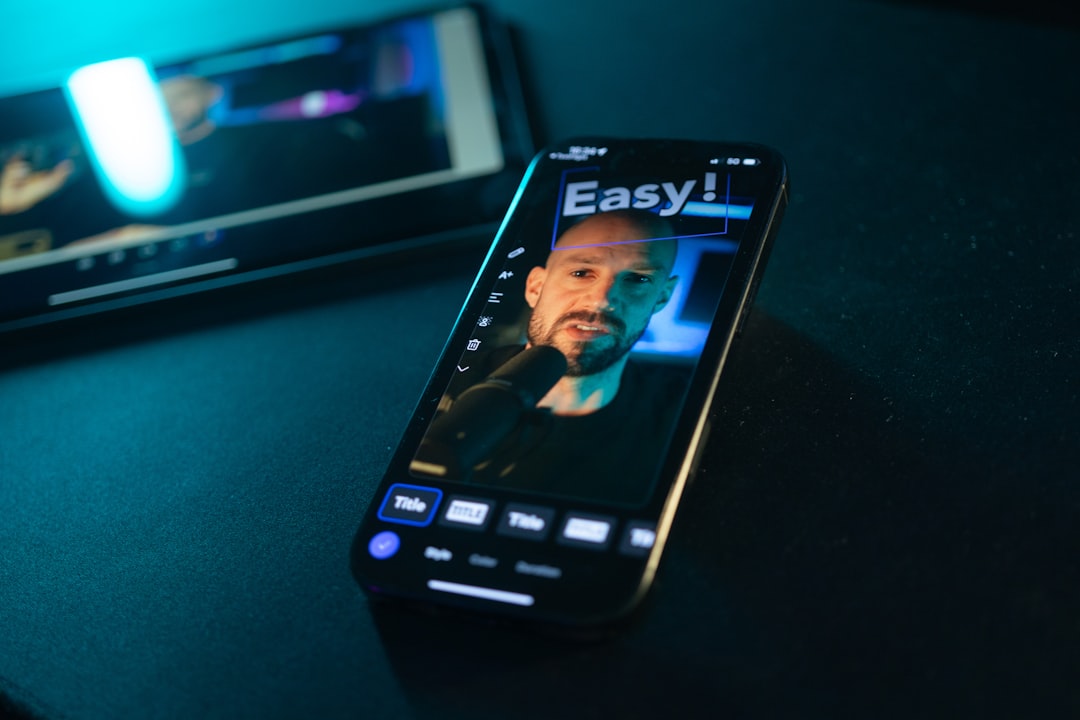 Aplicación estilo Siri para controlar tu dispositivo eficazmente