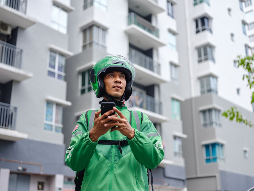 Apps de entrega y cómo motoristas generan ingresos extra